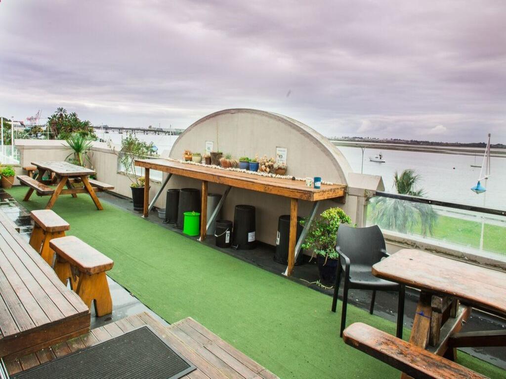 Harbourside City Backpackers Tauranga Eksteriør billede