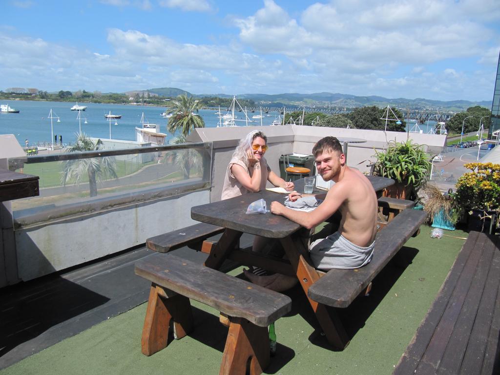 Harbourside City Backpackers Tauranga Eksteriør billede